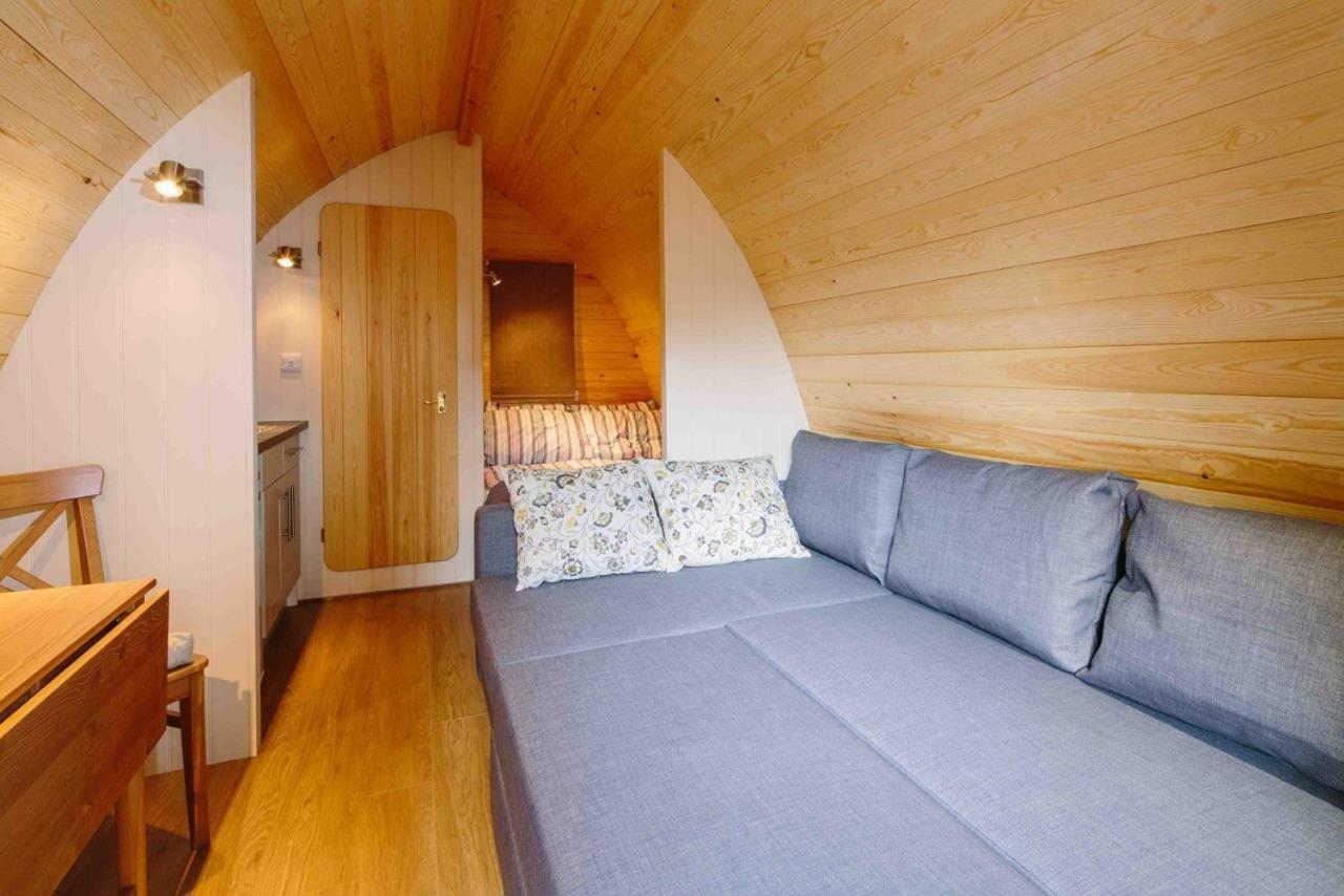 Готель Campion Glamping Pod Челтнем Екстер'єр фото